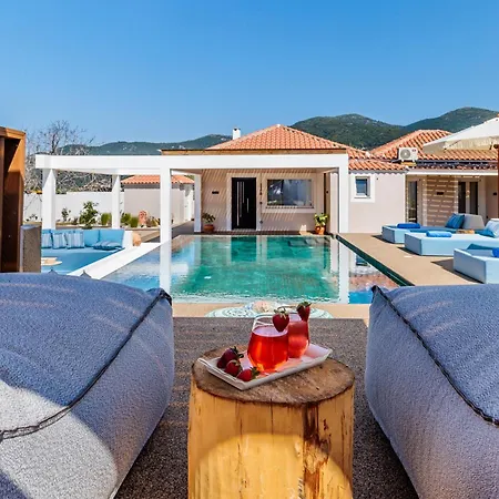 Grace Skopelos Town