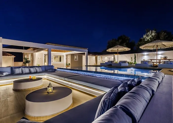 Willa Grace Skopelos