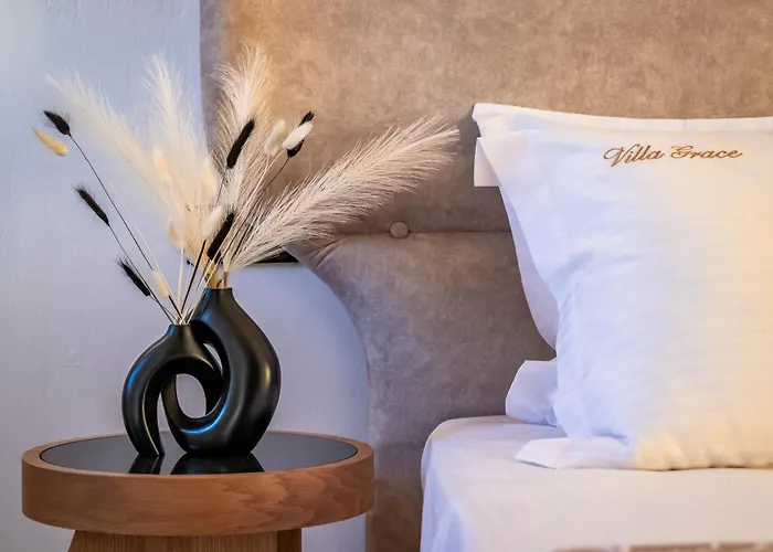 Willa Grace Skopelos